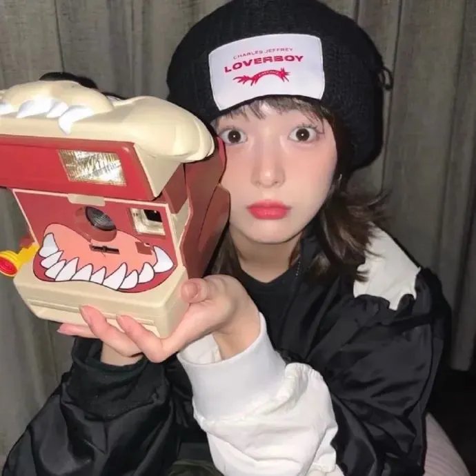 卡美拉万岁